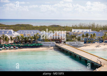 Blick auf den Hafen Einfahrt zum Grand Turk Island. Stockfoto