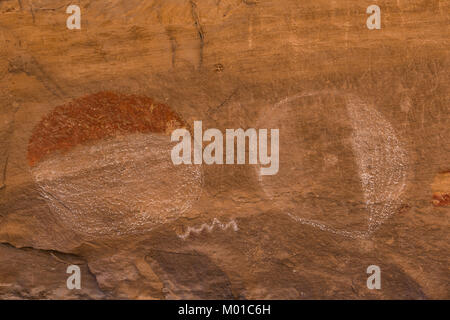 Schirm Piktogramme von alten Menschen in Nine Mile Canyon, Utah, USA erstellt Stockfoto