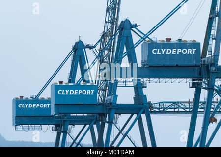 Clydeport Greenock - die drei berühmten blauen Containerbrücken am Ocean Terminal, Inverclyde Greenock, Schottland, Großbritannien Stockfoto