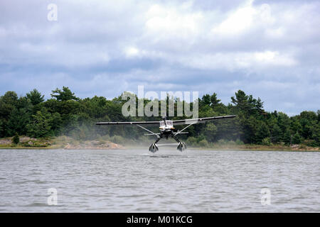 Die de Havilland turbo Beaver ist eine aktualisierte Version von der DHC-2, die über ein Pferd in den kanadischen Norden. Stockfoto