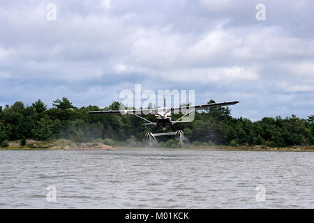 Die de Havilland turbo Beaver ist eine aktualisierte Version von der DHC-2, die über ein Pferd in den kanadischen Norden. Stockfoto