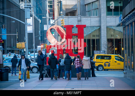 Robert Indiana "Hoffnung" Skulptur in Midtown Manhattan in New York am Sonntag, 14. Januar 2018. (Â© Richard B. Levine) Stockfoto