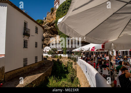 RONDA, Andalusien/Spanien - 08. OKTOBER 2017: KLEINES DORF IN RONDA BERGE Stockfoto