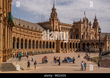 Sevilla, Andalusien/Spanien - 13. OKTOBER 2017: SPANIEN SQUARE KOLONNADE Stockfoto