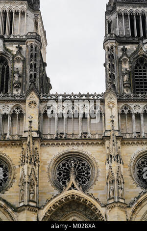 Reisen nach Frankreich - Fassade des Cathedral (Basilika Kathedrale Sainte-Croix d'Orleans) in Orleans Stockfoto