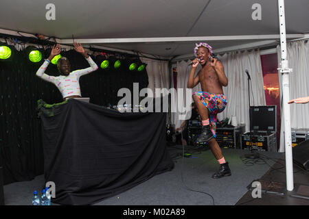 Die amerikanische queer Rapper und Performance Künstler Michael Quattlebaum Jr ist besser durch seine Bühne name Mykki Blanco bekannt und hier führt ein Live Konzert in der norwegischen Musik Festival Øyafestivalen 2013. Norwegen, 08/08 2013. Stockfoto