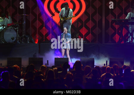 Y 100 iHeartRadio Jingle Ball 2017 bei BB&T Center in Sunrise, Florida bietet: Halsey Wo: Sunrise, Florida, United States Wann: 17 Dec 2017 Credit: JLN Fotografie/WENN.com Stockfoto