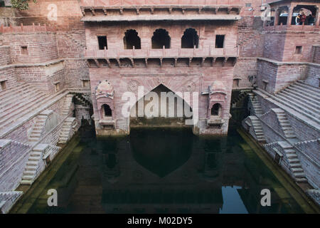 Die Tunwarji Ka Jhalara (Toor ji ka Jhalra) stepwell, Jodhpur, Indien Stockfoto