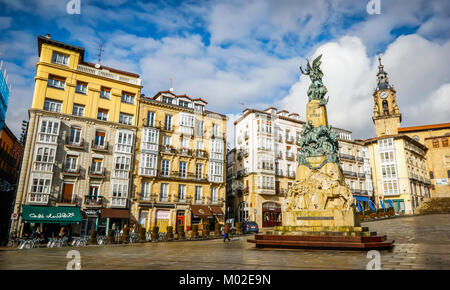 Vitoria, Spanien - Januar 12, 2018: Virgen Blanca Square in Vitoria. Vitoria-Gasteiz ist die Hauptstadt der Autonomen Gemeinschaft Baskenland ein Stockfoto