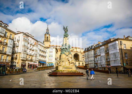 Vitoria, Spanien - Januar 12, 2018: Virgen Blanca Square in Vitoria. Vitoria-Gasteiz ist die Hauptstadt der Autonomen Gemeinschaft Baskenland ein Stockfoto