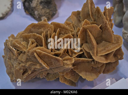 Muster gelb orange raw uncut Crystal Stockfoto