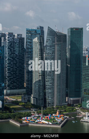 Architektur von Downton Kern von Marina Bay Sands Hotel, Marina Bay, Singapore gesehen Stockfoto