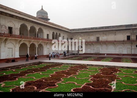 FORT, Agra, Indien - NOVEMBER, 2017: Angoori Bagh Stockfoto