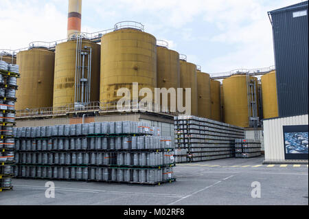 Strasbourg (nord-östlichen Frankreich). 2015/05/26. 2009, Heineken verlegte die Produktion der Fischer Bier der Brauerei "Brasserie de l'Esper Stockfoto