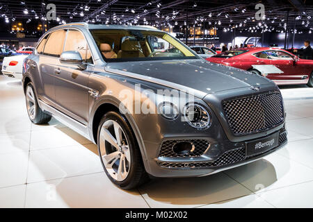 Brüssel - Jan 10, 2018: Bentley Bentayga Luxus-SUV Auto auf dem Automobil-Salon in Brüssel vorgestellt. Stockfoto