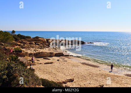 Kleine Bucht in Cala Blanca, Alcossebre, Costa de Azaha, Spanien Stockfoto
