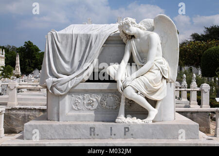 Kuba - Engel Statue im Friedhof von Havanna. Nekropole Cristobal Colon. Stockfoto