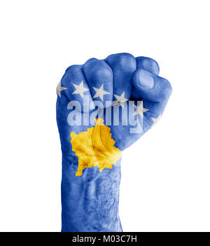 Flagge des Kosovo malte auf menschliche Faust wie Sieg Symbol Stockfoto