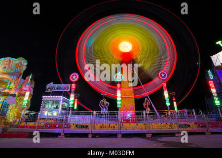 Genua (Genova), ITALIEN, 2. JANUAR 2018 - Luna Park von Genua, der größten mobilen Amusement Park in Europa, Italien. Stockfoto