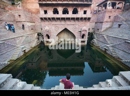 Die Tunwarji Ka Jhalara (Toor ji ka Jhalra) stepwell, Jodhpur, Indien Stockfoto