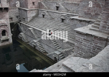 Die Tunwarji Ka Jhalara (Toor ji ka Jhalra) stepwell, Jodhpur, Indien Stockfoto