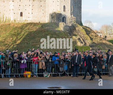 Cardiff, Wales, Großbritannien, 18. Januar 2018, Prinz Harry und Meghan Markle Besuch in Cardiff und das Schloss von Cardiff zum ersten Mal als Paar. Der Besuch soll zu präsentieren einige der reichen Geschichte und Kultur, dass Cardiff zu bieten hat. Sie besuchen verschiedene Teile von Großbritannien als Teil ihres Engagements, Stockfoto