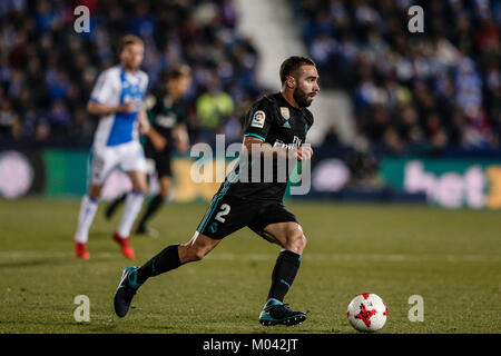 Leganes, Spanien. 18. Januar, 2018. Daniel Carvajal (Real Madrid) steuert den ball Copa del Rey Match zwischen Leganes FC vs Real Madrid im Municipal de Butarque Stadion in Madrid, Spanien, 18. Januar 2018. Credit: Gtres Información más Comuniación auf Linie, S.L./Alamy leben Nachrichten Stockfoto