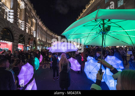 London, Großbritannien. 18 Jan, 2018. Das Dachprojekt von Cirque Bijou an der Regent Street, Teil der Lumiere London Festival in London 2018. Foto Datum: Donnerstag, 18. Januar 2018. Credit: Roger Garfield/Alamy leben Nachrichten Stockfoto