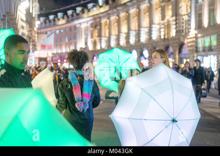 London, Großbritannien. 18 Jan, 2018. Das Dachprojekt von Cirque Bijou an der Regent Street, Teil der Lumiere London Festival in London 2018. Foto Datum: Donnerstag, 18. Januar 2018. Credit: Roger Garfield/Alamy leben Nachrichten Stockfoto