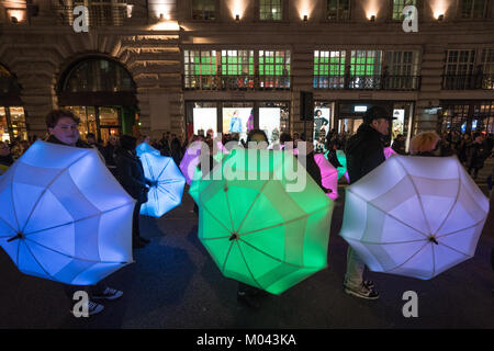 London, Großbritannien. 18 Jan, 2018. Das Dachprojekt von Cirque Bijou an der Regent Street, Teil der Lumiere London Festival in London 2018. Foto Datum: Donnerstag, 18. Januar 2018. Credit: Roger Garfield/Alamy leben Nachrichten Stockfoto