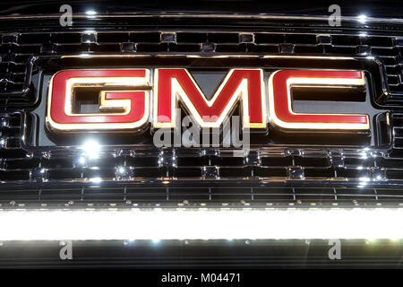 Montreal, Kanada. 18 Jan, 2018. Nahaufnahme eines GMC Typenschild am Montreal Auto Show. Credit: Mario Beauregrad/Alamy leben Nachrichten Stockfoto