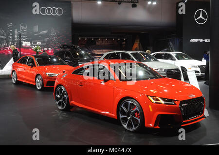 Montreal, Kanada. 18 Jan, 2018. Der Audi Automobilhersteller kiosque am Montreal Auto Show. Credit: Mario Beauregrad/Alamy leben Nachrichten Stockfoto