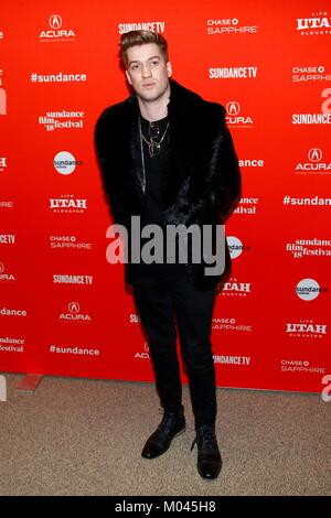 Park City, UT, USA. 18 Jan, 2018. Rafael Casal in der Ankunftshalle für BLINDSPOTTING Premiere auf dem Sundance Film Festival 2018, Eccles Theater, Park City, UT 18. Januar 2018. Credit: JA/Everett Collection/Alamy leben Nachrichten Stockfoto
