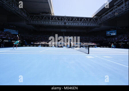 Melbourne, Australien. 19. Januar, 2018. Belgien tennis player Elise Mertens ist in Aktion während ihrer 3. Runde der Australian Open vs französischen Tennisspieler Alize Cornet am 19 Jan, 2018 in Melbourne, Australien. Credit: YAN LERVAL/LBA/Alamy leben Nachrichten Stockfoto