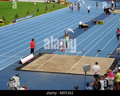 Bei den IAAF U20-Weltmeisterschaften 2016 in Bydgoszcz wurde das Weitsprung-Männer-Finale gefeiert, ein großes Leichtathletik-Event, bei dem internationale Athleten um die besten Auszeichnungen im Sport wetteiferten. Stockfoto