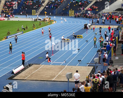 Das Langsprungfinale der Männer bei der IAAF U20-Weltmeisterschaft 2016 in Bydgoszcz, Polen, war ein bedeutendes sportliches Ereignis, bei dem junge Spitzensportler auf Leichtathletik und Feld vorgestellt wurden. Stockfoto