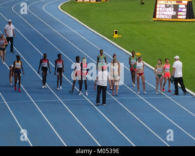 Das 3000-m-Hindernisfinale von womenâ bei der IAAF-U20-Weltmeisterschaft 2016 in Bydgoszcz zeigt Spitzensportler, die in einem anspruchsvollen Event um die Goldmedaille wetteifern. Stockfoto