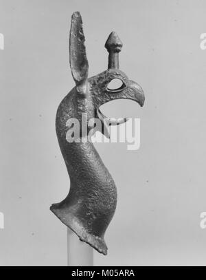 Bronze Griffin Anlage aus einem Kessel MET 171347 Stockfoto