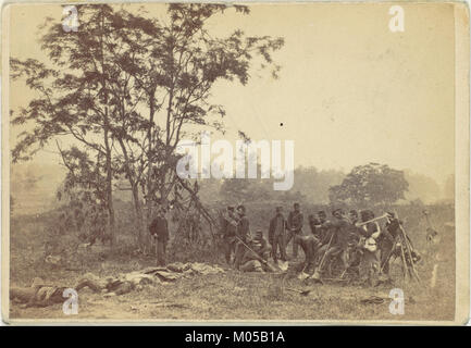 Die Toten zu begraben, auf dem Schlachtfeld von Antietam, September 1862 MET DP 116702 Stockfoto