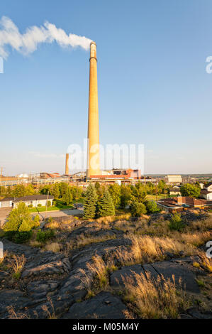 Einer der grösseren Sudbury berühmtesten Wahrzeichen, "die Superstack' Stockfoto