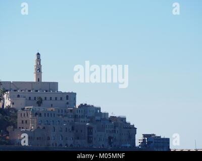 Ansicht vom Strand in Richtung Old Jaffa Hafen Stockfoto