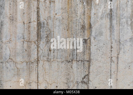 Verwitterte Oberfläche einer Betonwand in Fukuyama, Präfektur Hiroshima, Japan Stockfoto