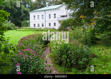 Haus von Leo Tolstoi in das Anwesen des Grafen Leo Tolstoi in Jasnaja Poljana im September 2017. Stockfoto