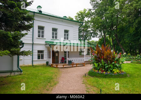 Haus von Leo Tolstoi in das Anwesen des Grafen Leo Tolstoi in Jasnaja Poljana im September 2017. Stockfoto