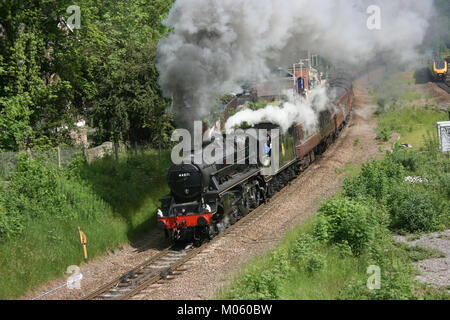 Schwarz fünf Dampflok Nummer 44871 bei Dore auf einer Charta vom 12. Juni 2010 - Dore, Sheffield, Vereinigtes Königreich Stockfoto