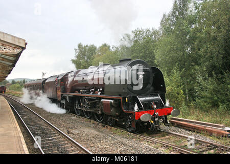 LMS Pacific Dampflok Nr. 6233 Herzogin von Sutherland Hellifield, 19. September 2009 - Hellifield, Yorkshire, Vereinigtes Königreich Stockfoto