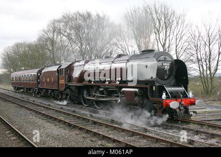 LMS Pacific Dampflok Nr. 6233 Herzogin von Sutherland Hellifield, 28. März 2009 - Hellifield, Yorkshire, Vereinigtes Königreich Stockfoto