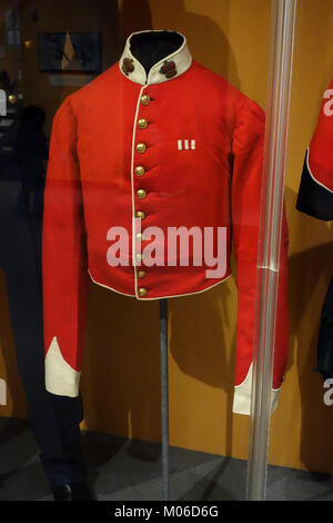 British Army Officer Shell Jacke, C. 1875, lieut. R. W. Elton, britischer Offizier in der 74Th Native Infanterie Regiment, indische Armee - Glenbow Museum - DSC 00651 Stockfoto