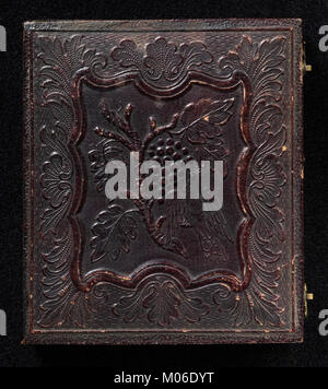 Das Foto zeigt James Hyatt, der Chlorgas inhaliert und ein wissenschaftliches Experiment und Forschungspunkt dokumentiert, das in der Sammlung der MET aufbewahrt wurde. Stockfoto