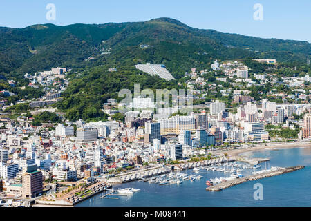 Japan, Honshu, Präfektur Shizuoka, Atami, City Skyline Stockfoto